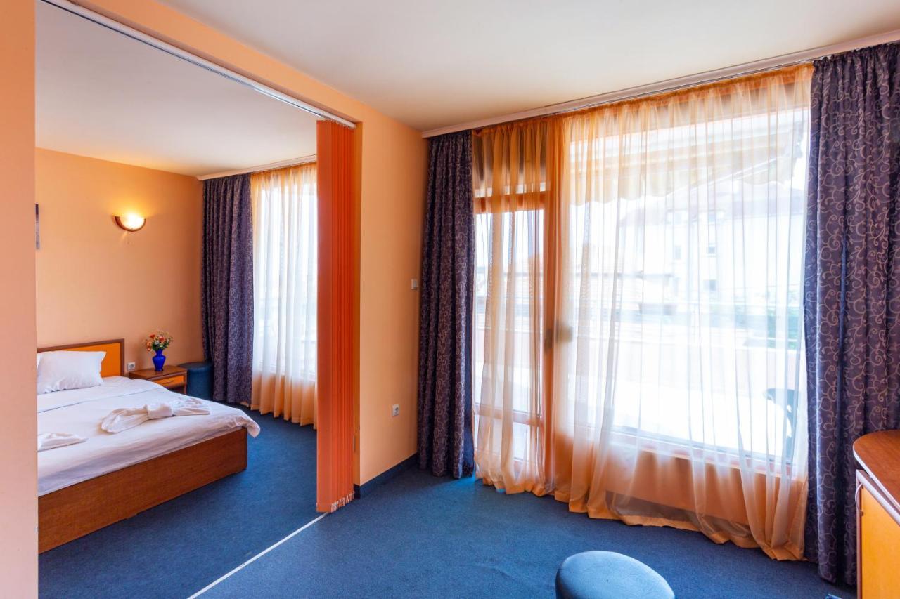 Family Hotel Jemelly Obzor Kültér fotó