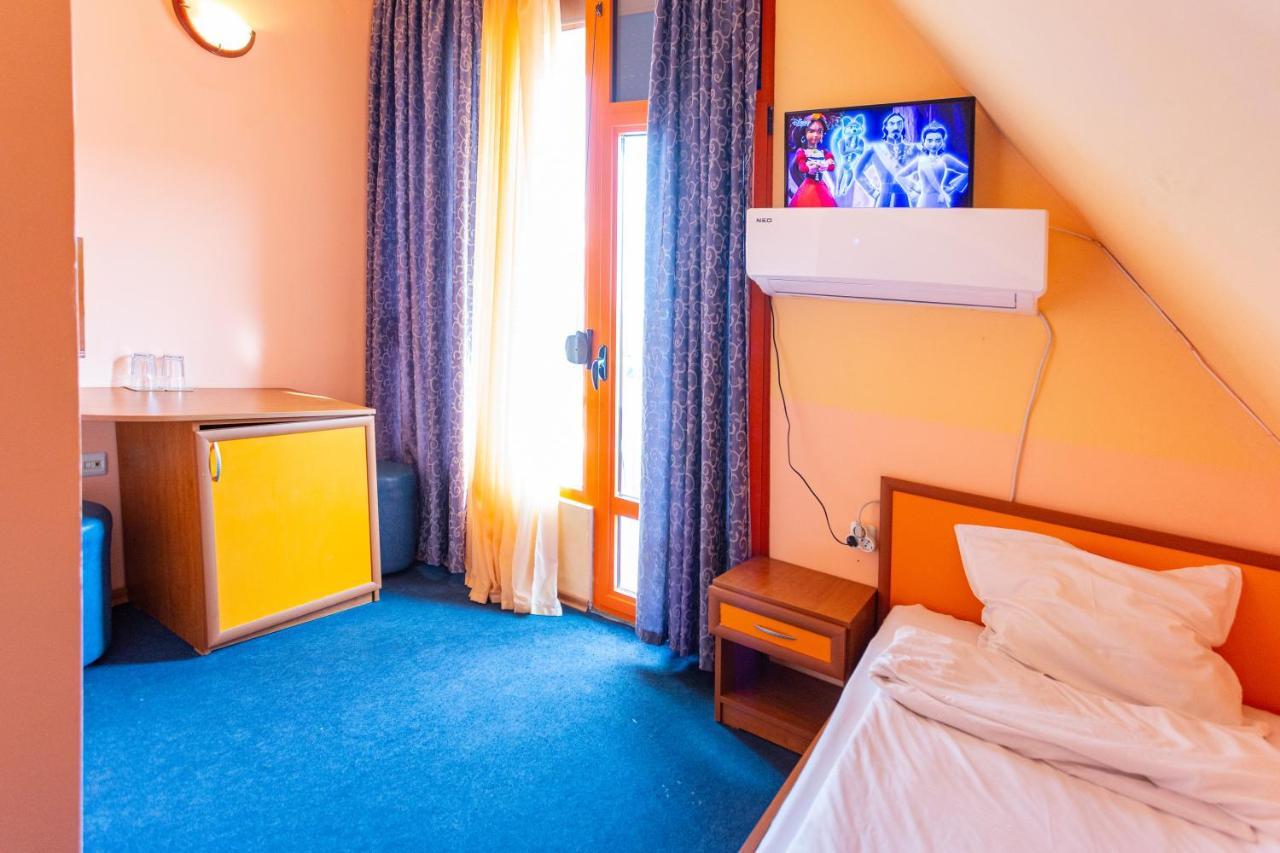 Family Hotel Jemelly Obzor Kültér fotó