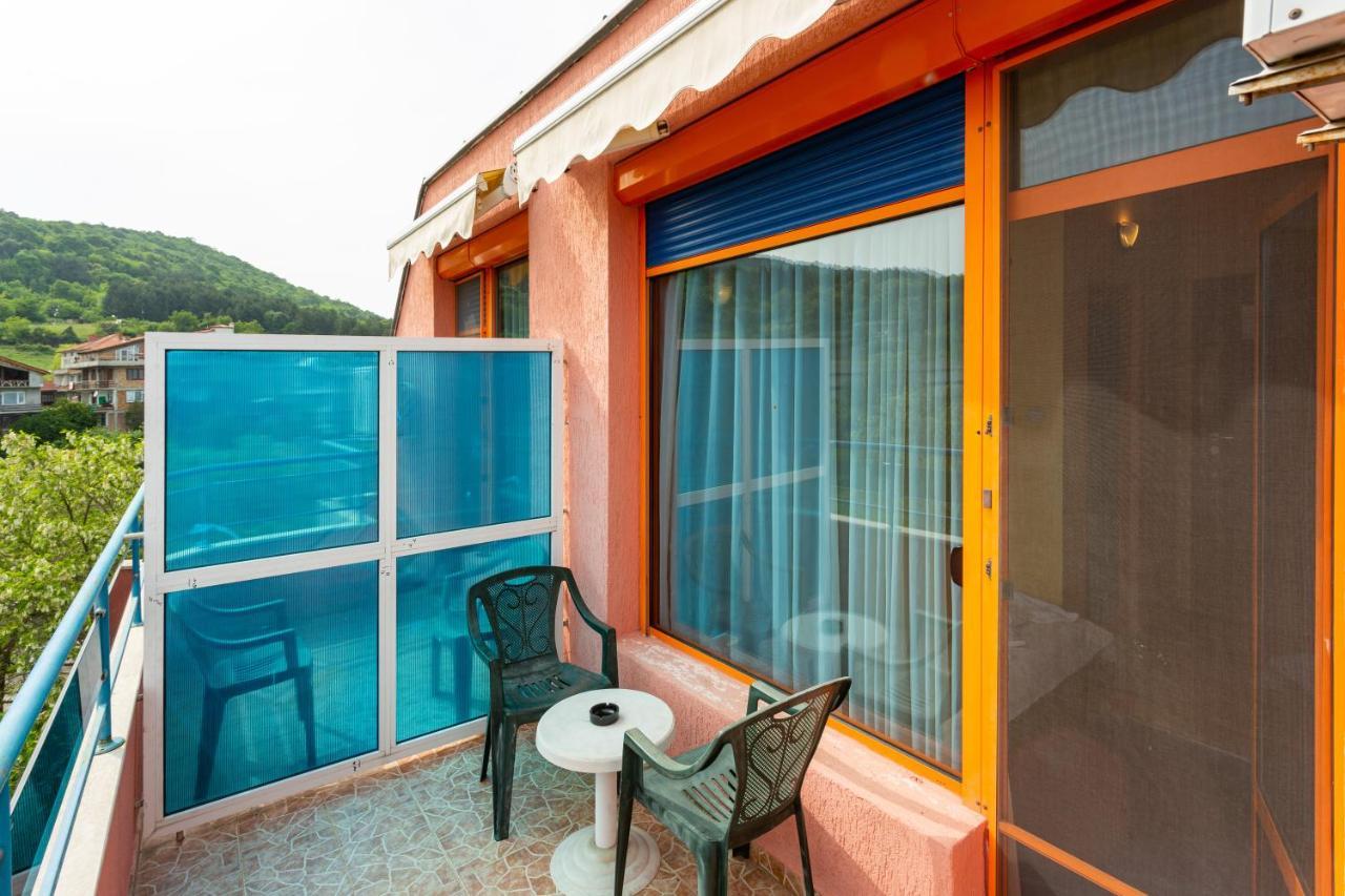 Family Hotel Jemelly Obzor Kültér fotó